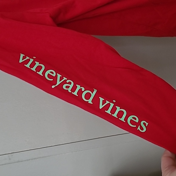 Vineyard Vines red whale Logo long sleeved youth Large t-shirt excellent conditi - Picture 2 of 9